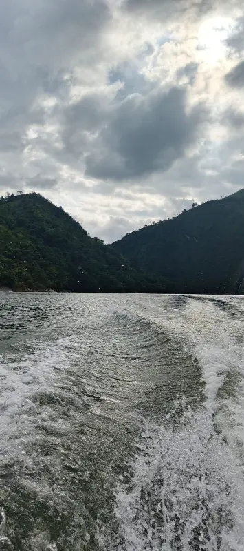 Kayak en la Represa